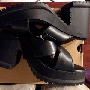 Harley Davidson Movement Heeled Black Sandal Sz 7